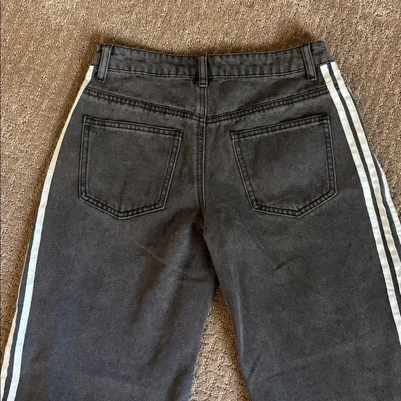 Edikted Jeans - Picture 5 of 10